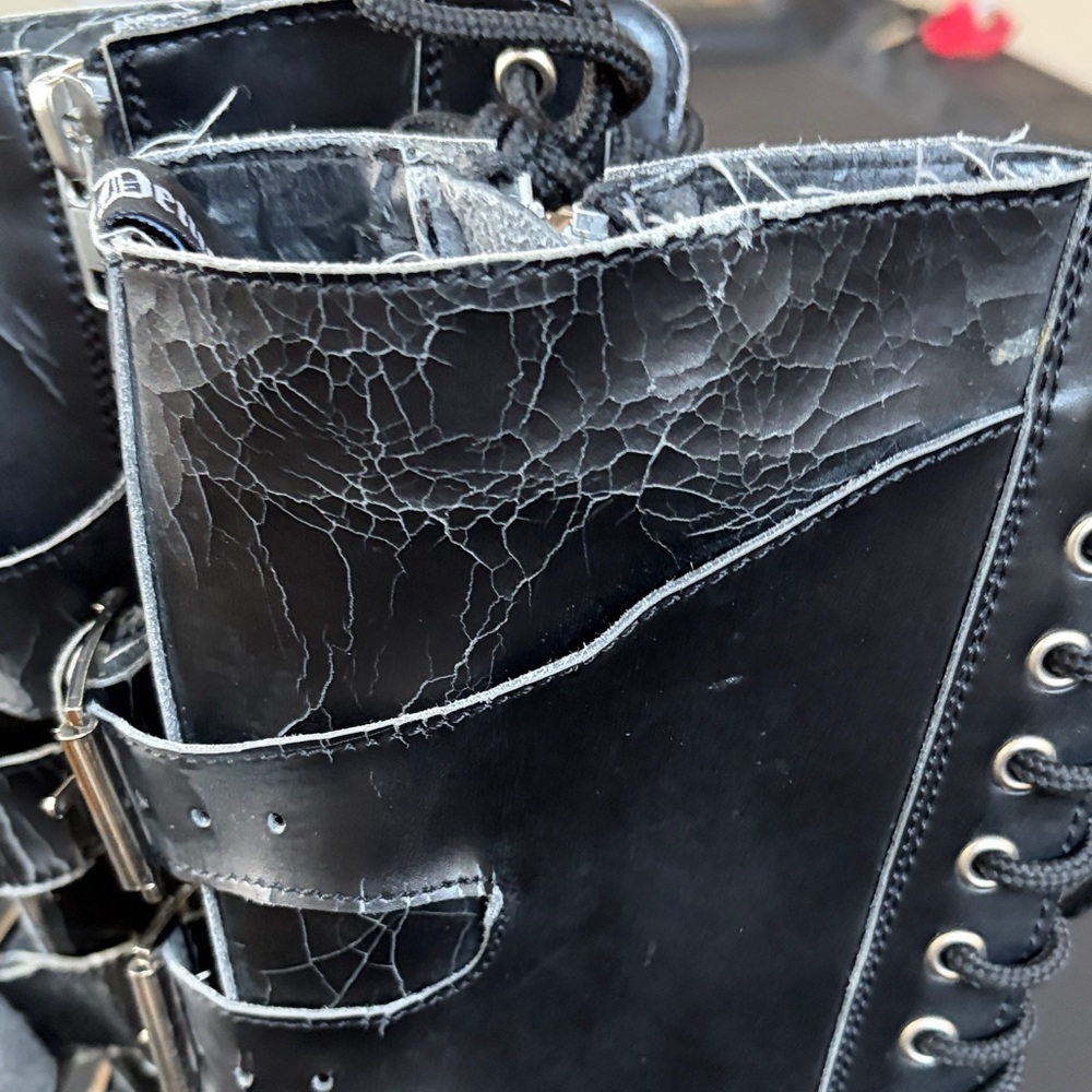 Demonia Knee High Combat Boots Black Lace Up Buckle Goth Punk Alt Women’s 8 - Picture 11 of 15